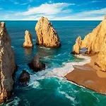 Sunrock Hotel & Suites 