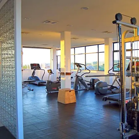 Sunrock Hotel & Suites 
