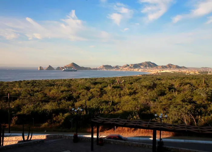 Sunrock Hotel & Suites